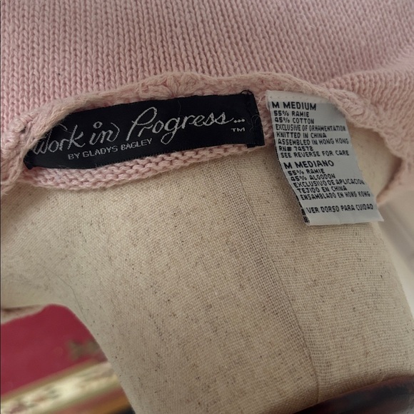 Work in progress by Gladies Bagley pink size medium ribbon sweater - Picture 9 of 9